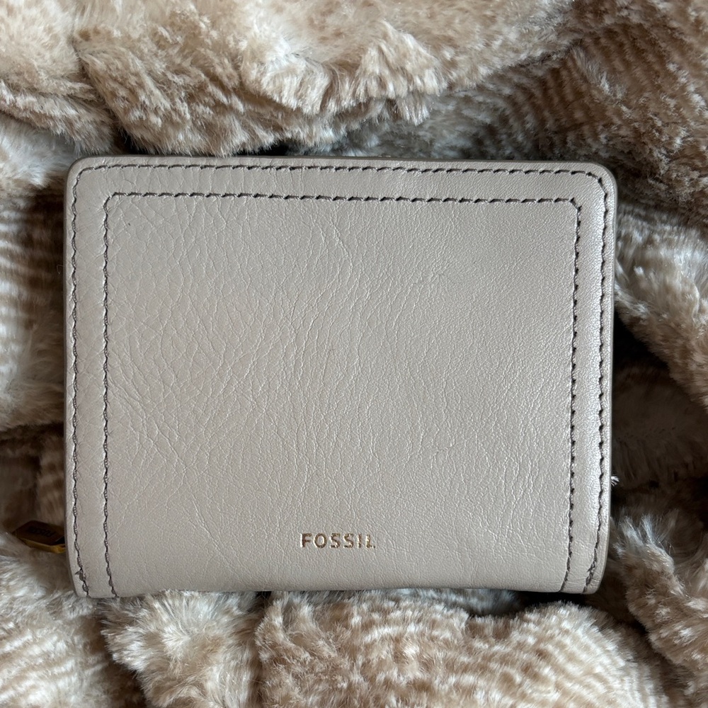 Fossil Logan Bifold Leather Wallet